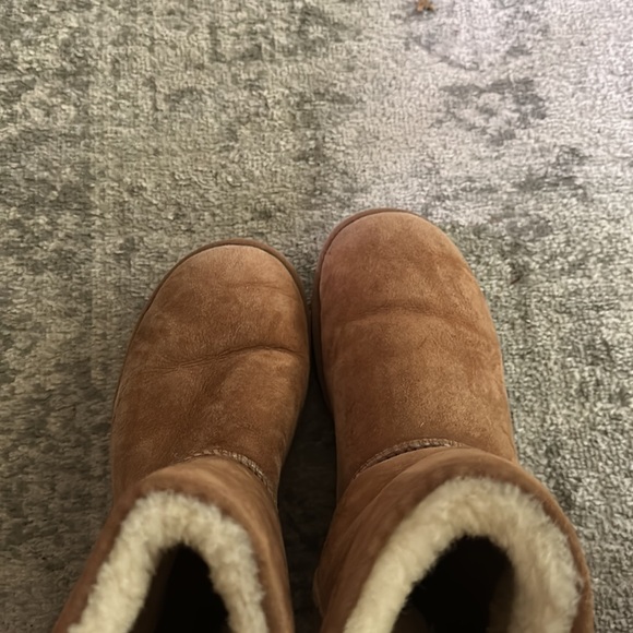 CLASSIC SHORT II UGG BOOTS- SIZE 9 (WOMENS) - Picture 4 of 7